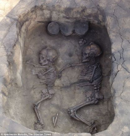 Staryi Tartas - Ihmisuhrausta vai ydinperheitä?