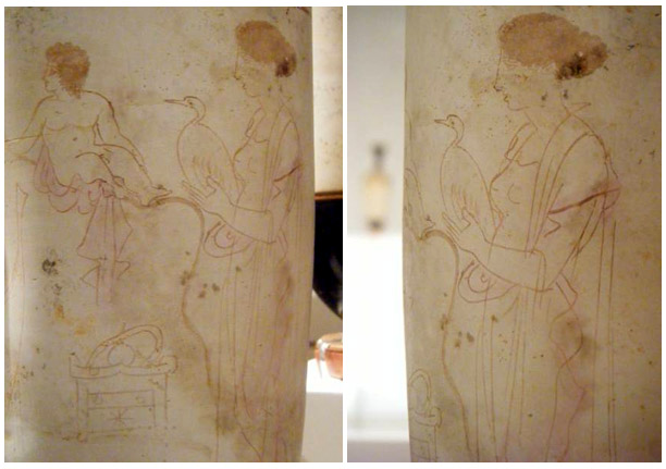 10. Kharon Acheron-joen varrella odottamassa kyytiin kuollutta lasta viedäkseen tämän Haadekseen. Lapsen vieressä seisoo hänen äitinsä lintu sylissä. Eretriasta, tekijä tuntematon, noin 420 eKr. Kuvat: Maija Lehikoinen.