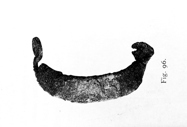 Norjasta, Opplandin läänin Tingelstadista löytynyt, jo 1900-luvun alkupuolella tiedossa ollut sankasolki (Grieg 1926: fig. 96).