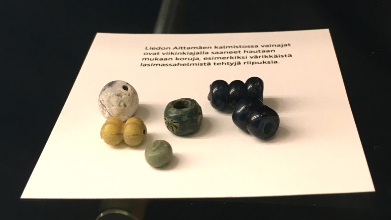 Liedon Aittamäen kalmiston helmiä