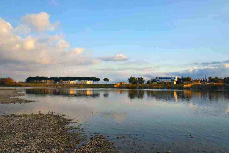 eufrat joki lähellä al-raqqaa