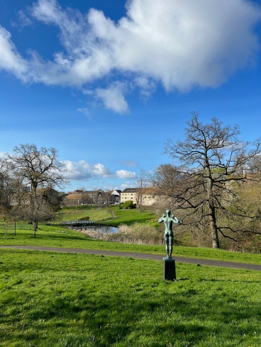 Aamuinen Aarhus yliopiston kulmilla.